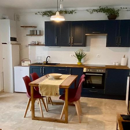Helga'S Place Premium 1 Bedroom Condo 克卢日-纳波卡 外观 照片