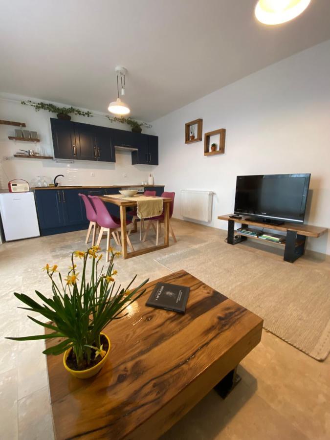 Helga'S Place Premium 1 Bedroom Condo 克卢日-纳波卡 外观 照片